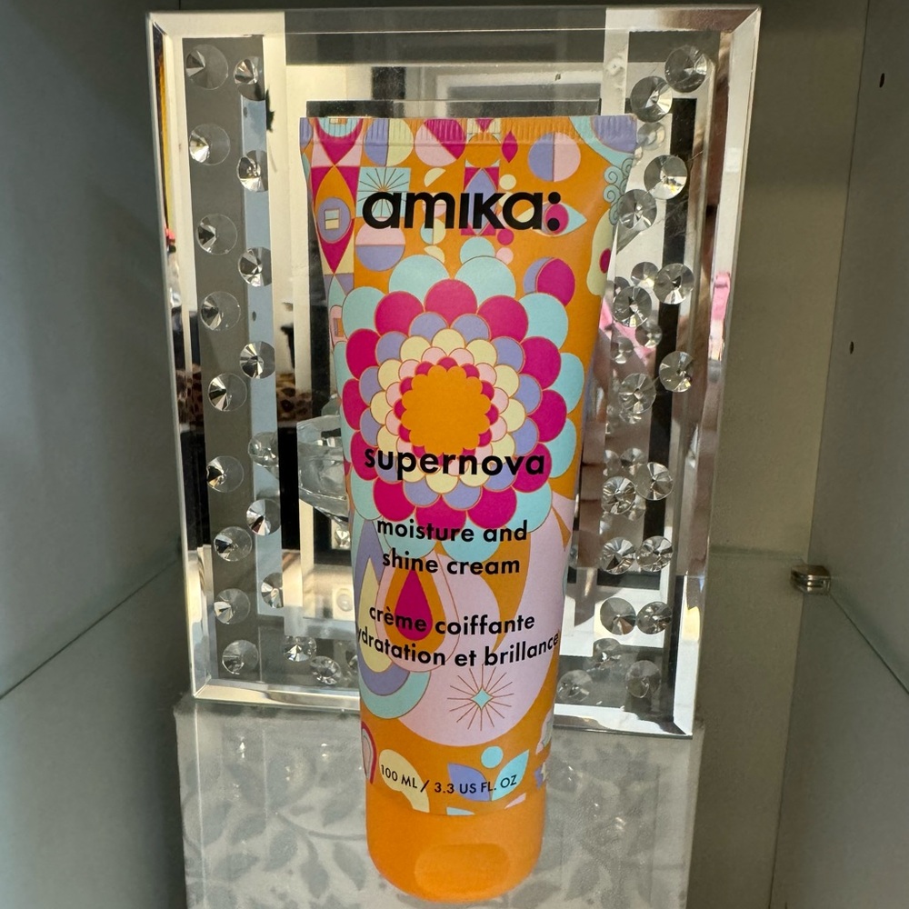 Amika - Supernova - Moisture and Shine Cream